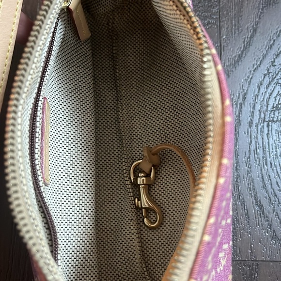 Dooney and Bourke Vintage Barrel Signature mini bag - Picture 7 of 12